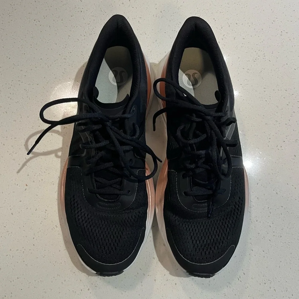 Lululemon Blissfeel Womens Running Shoe | Black / Rose Gold / Alpine White | 9.5